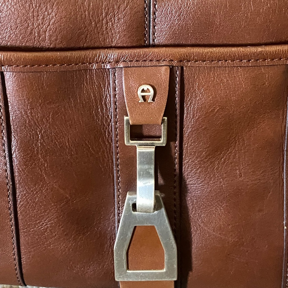 Etienne Aigner Brown Leather Shoulder Bag - Picture 2 of 6